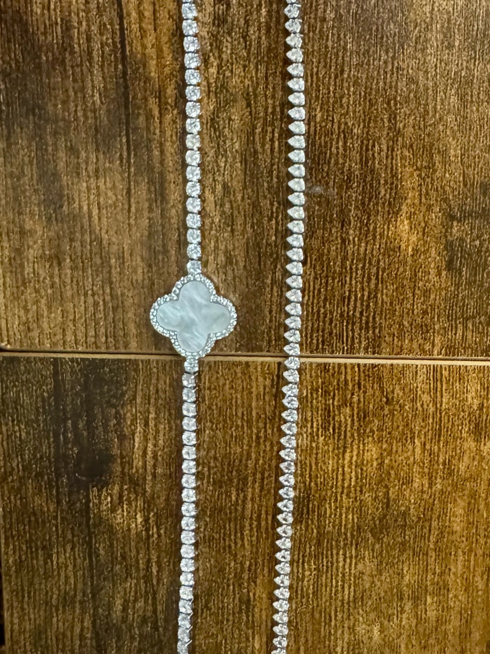 Sparkling White Clover Pendant Bracelet with Crystal Tennis Chain